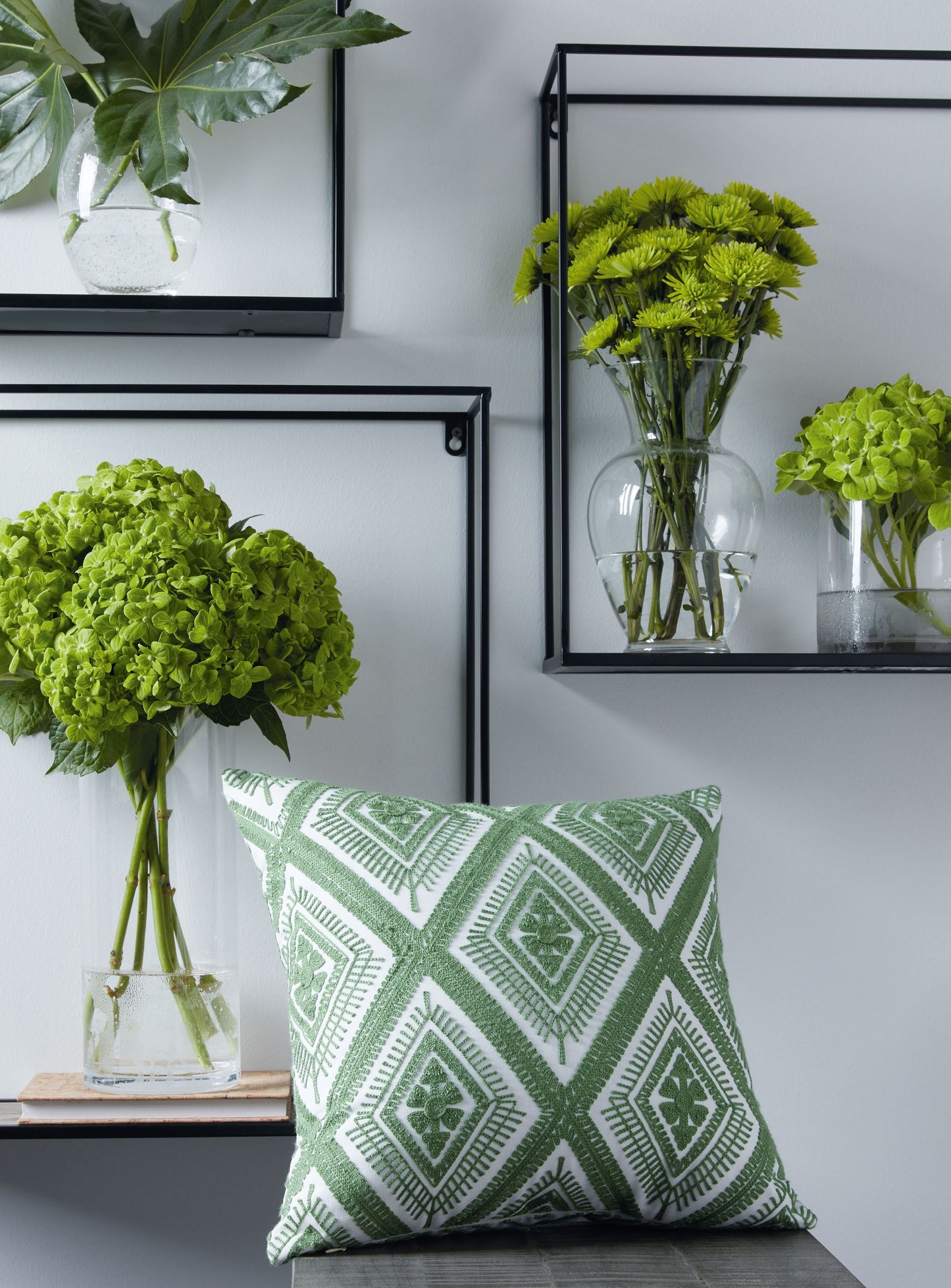Bellvale - Pillow - Green / White