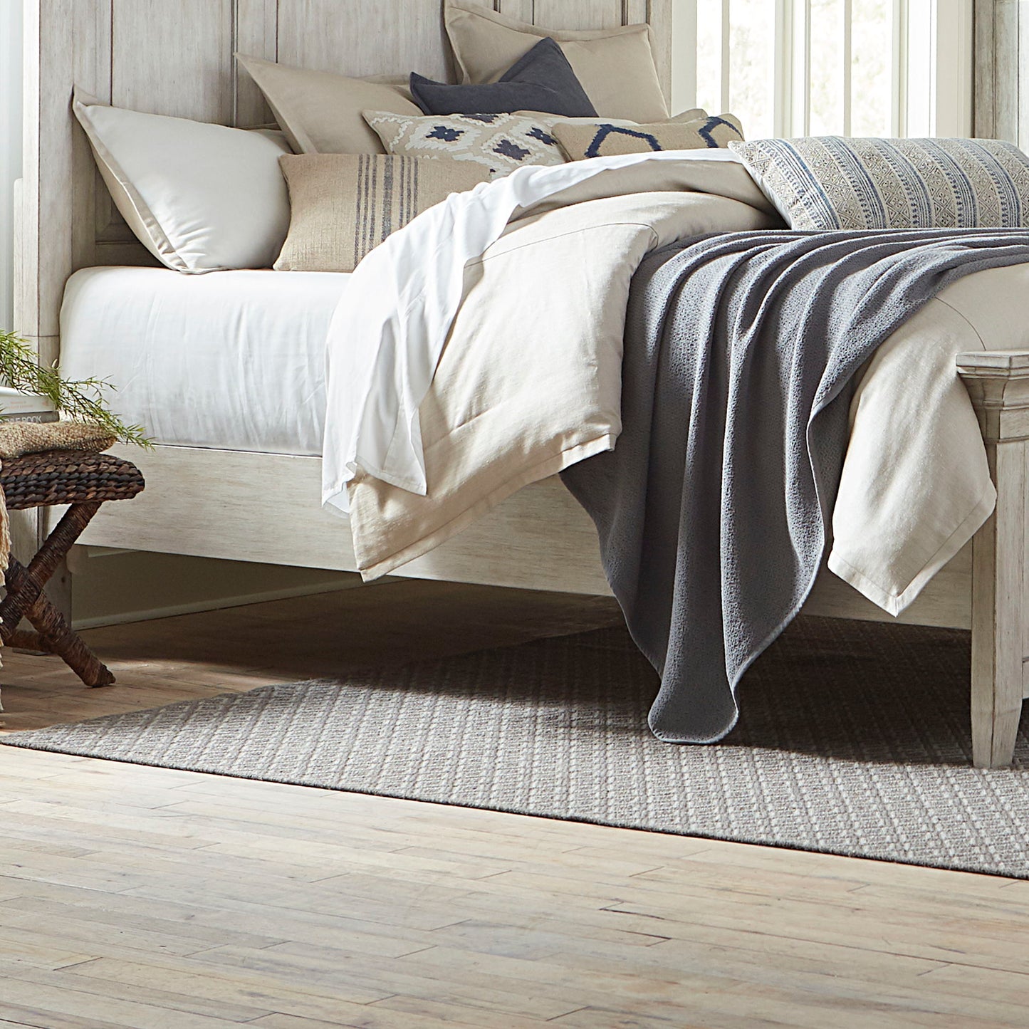 Heartland - California King Panel Bed Rails - Antique White / Tobacco Tops