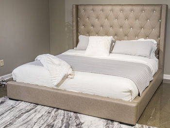 Brensley - Queen Upholstered Storage Footboard/Rails - Taupe