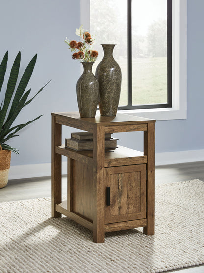 Fendenmore - Chair Side End Table